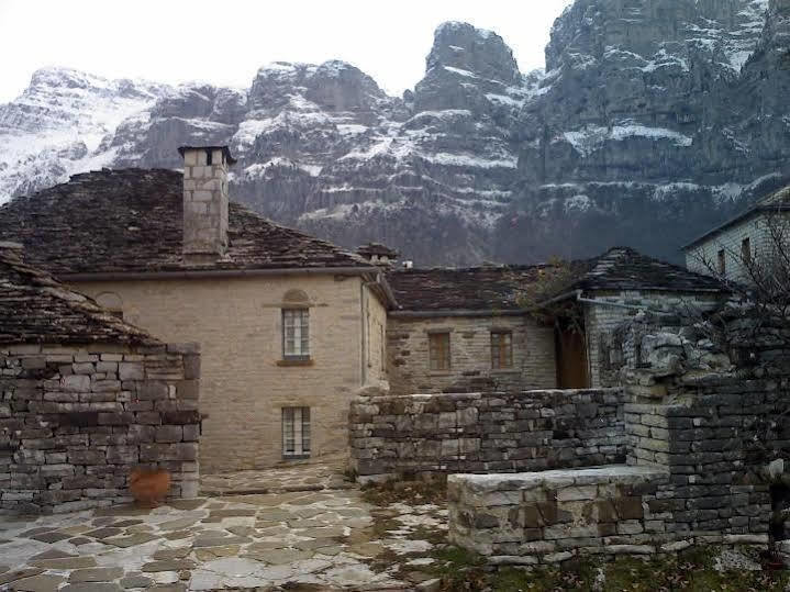 Guesthouse Ioannidis Pápingo Eksteriør bilde